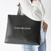 תיק קלווין קליין Sculpted Slim Tote