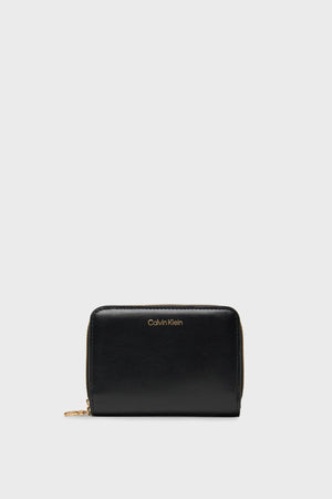 Calvin Klein Puller Medium Flap Zip Around Wallet