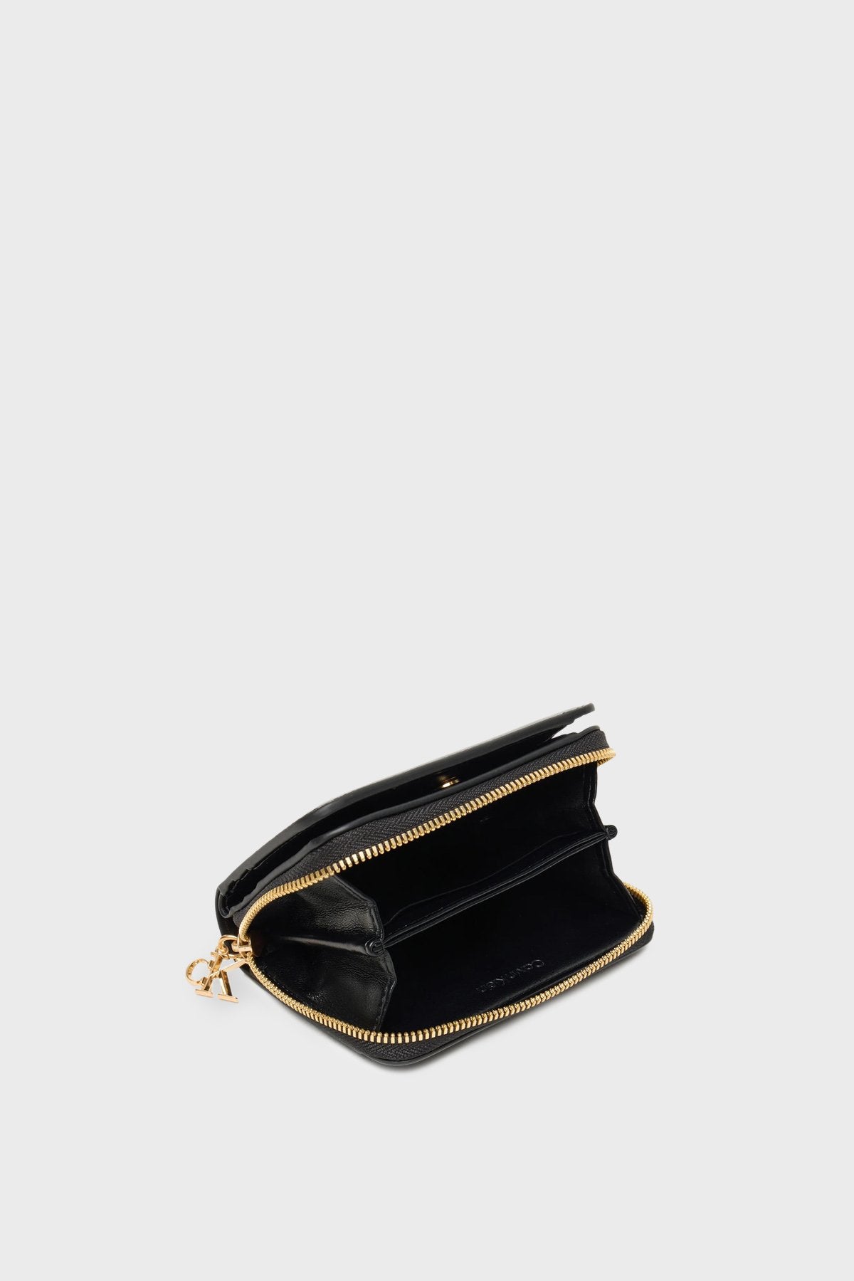 محفظة كالفين كلاين Puller Medium Flap Zip Around