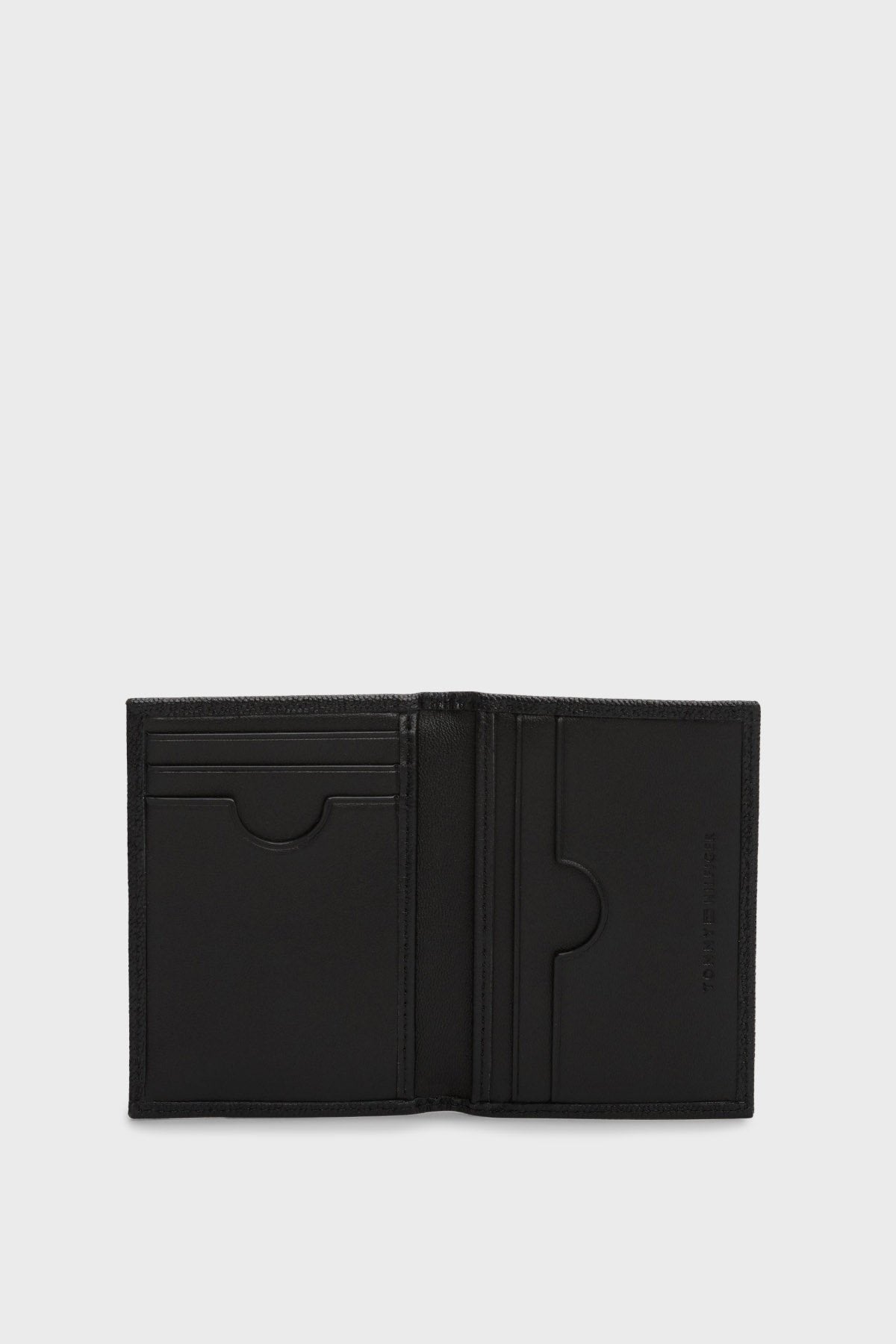 ארנק טומי הילפיגר Leather Bifold