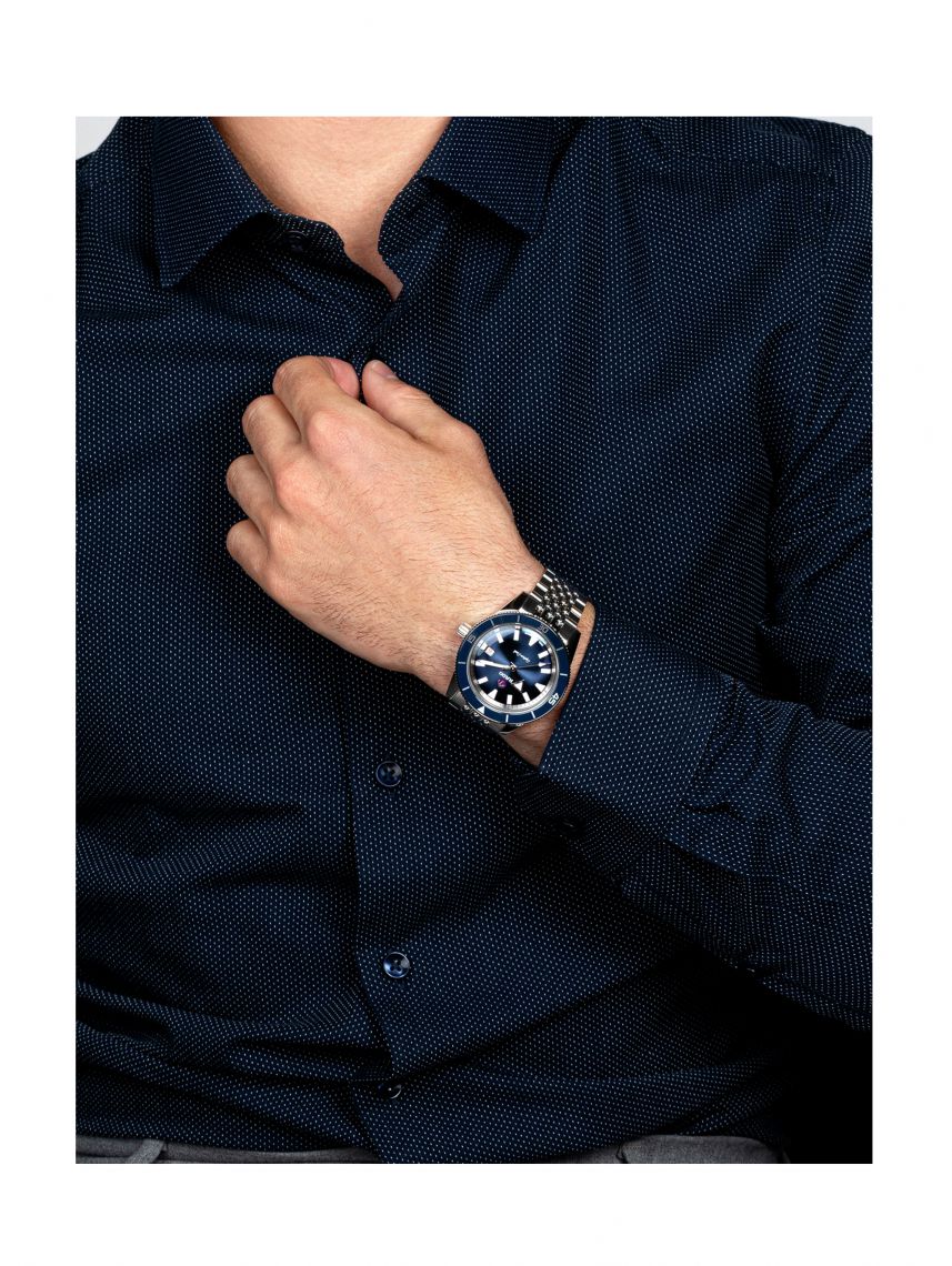 ساعة رادو Captain Cook