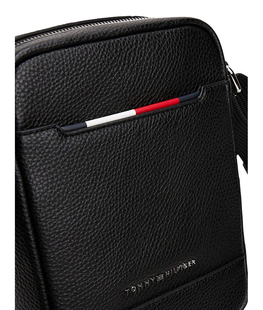 תיק טומי הילפיגר Th Central Mini Reporter
