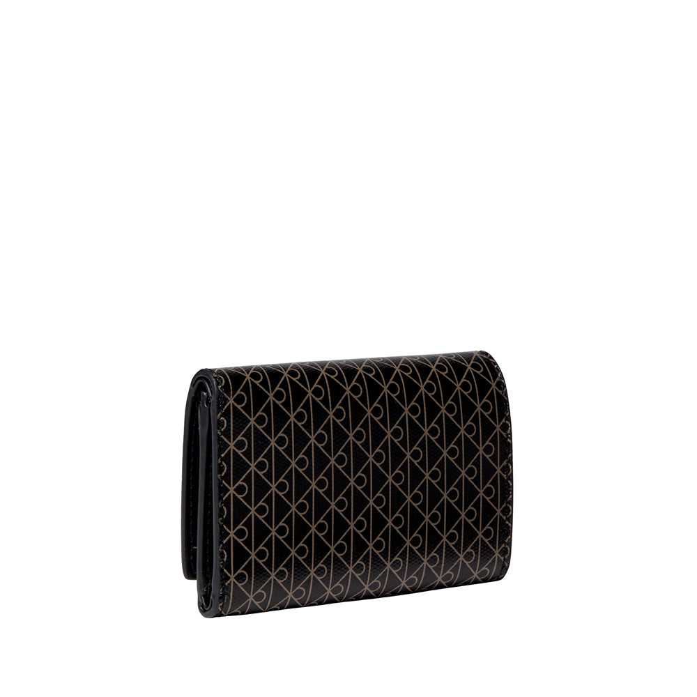 Calvin Klein Trifold With Zip Pocket Wallet