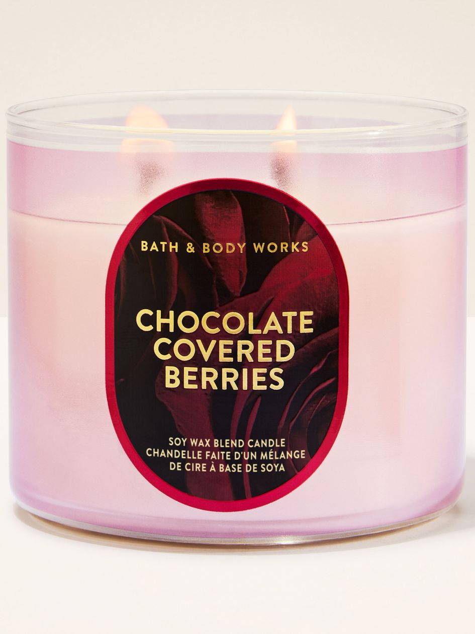شمعة معطرة باث اند بودي وركس Chocolate Covered Berries 3-Wick