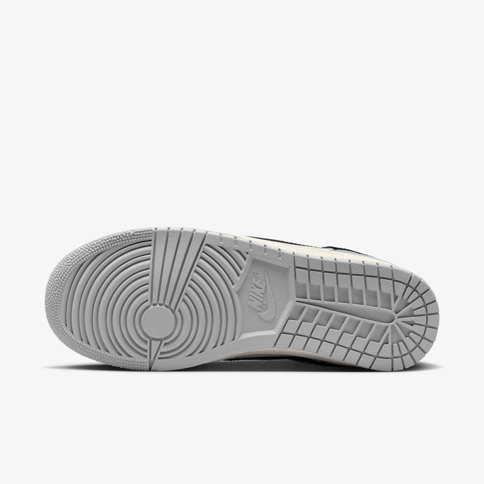 Nike Air Jordan Skyline Low Sneaker