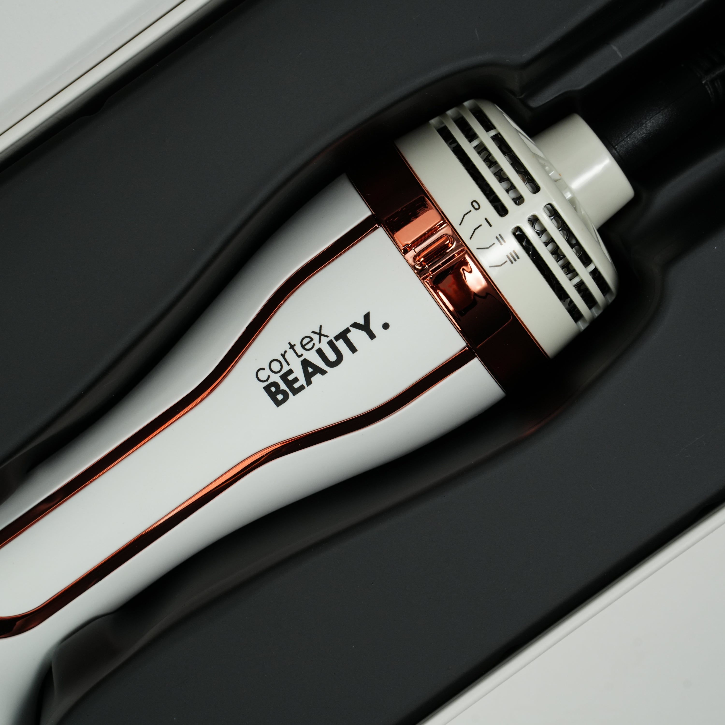 Cortex Breeze Brush White