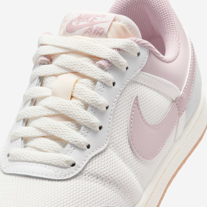 Nike Air Jordan Skyline Low Sneaker