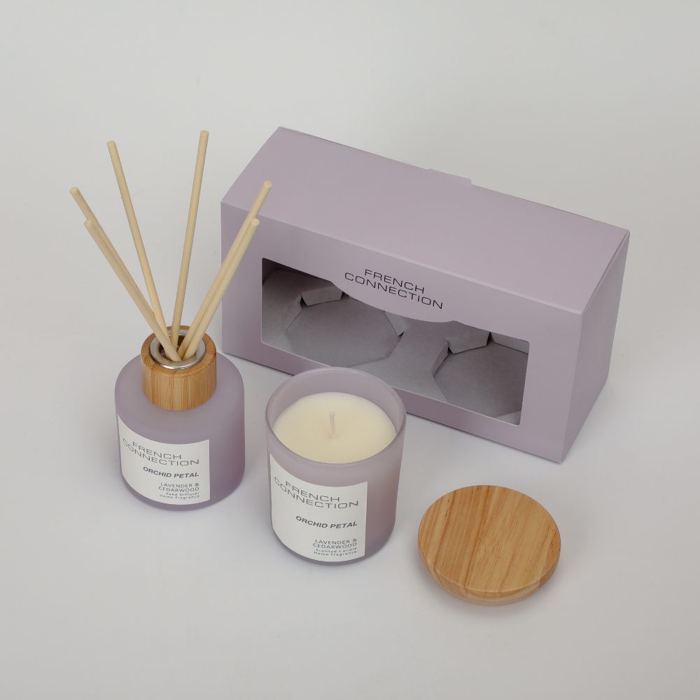 طقم هدية فرنش كونكشن Lavender and Cedarwood Candle And Diffuser Set
