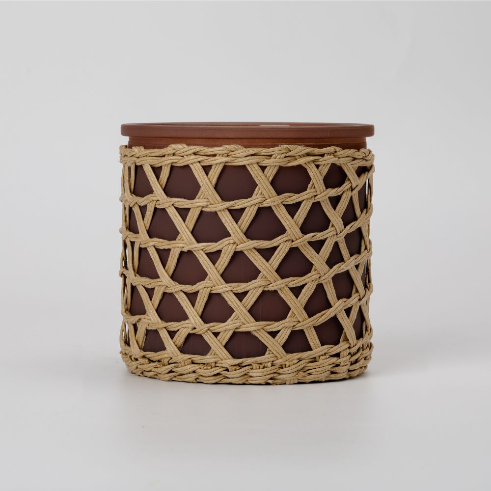 נר ריחני French Connection Black Cherry and Cedarwood