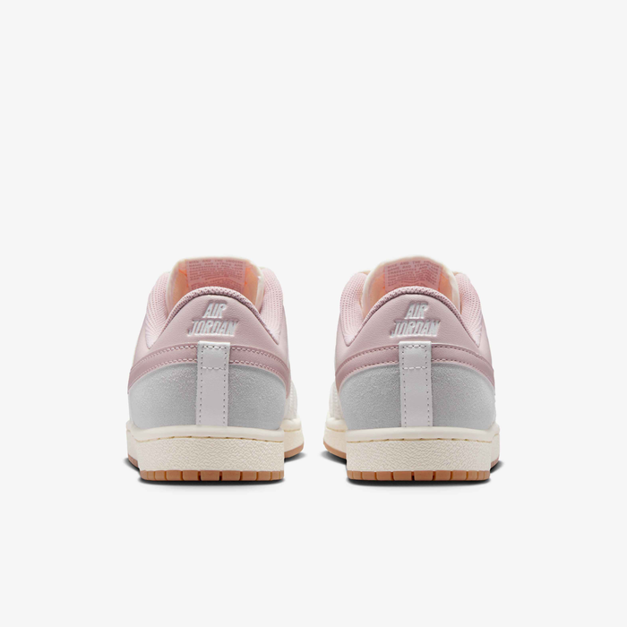 Nike Air Jordan Skyline Low Sneaker