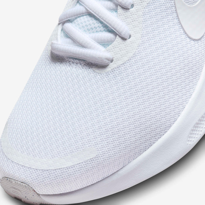 حذاء سنيكر نايك Revolution 7