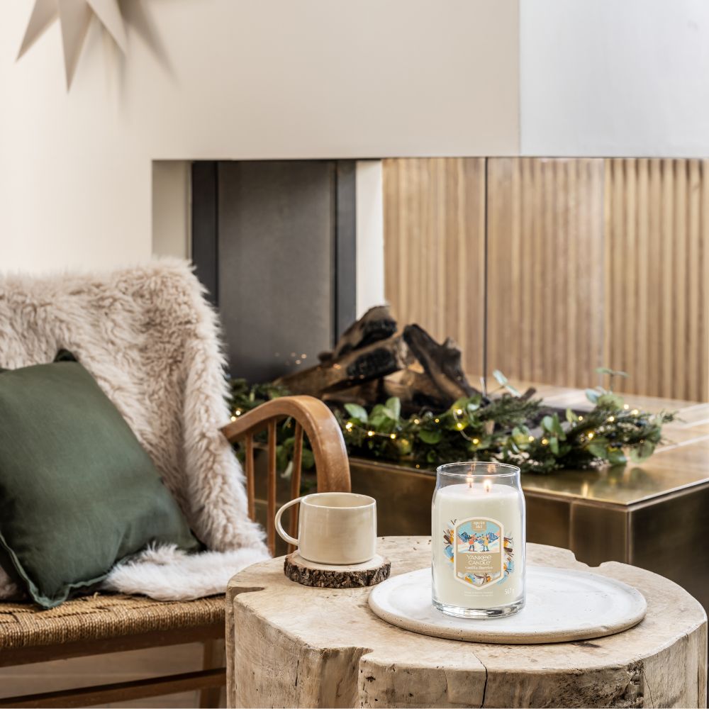 Yankee Candle Vanilla Flurries Signature Large Scented Candle