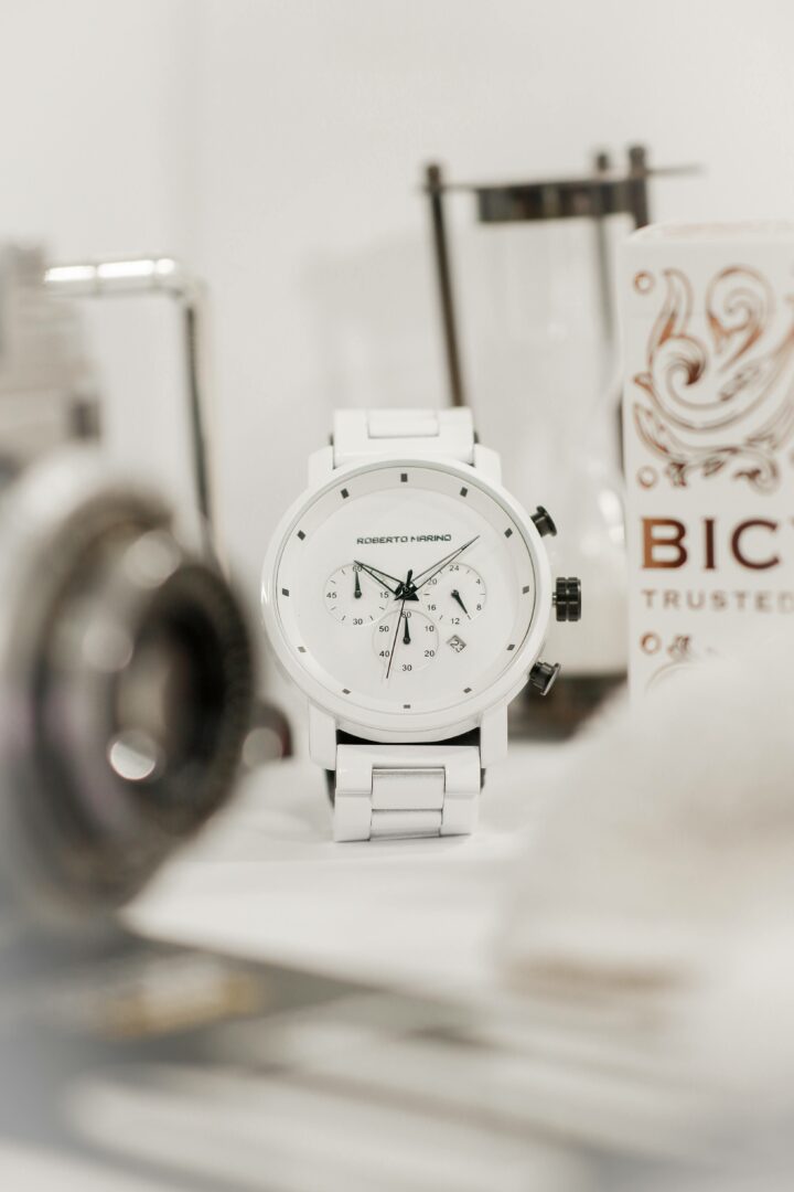 ساعة روبيرتو مارينو