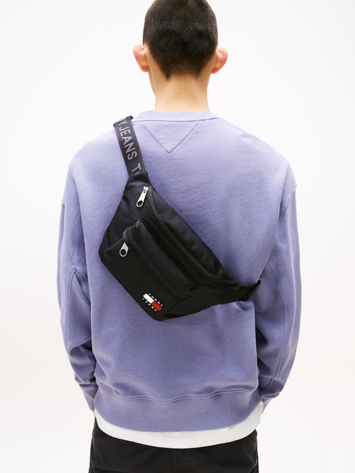 תיק טומי הילפיגר Essential Repeat Logo Strap Bum