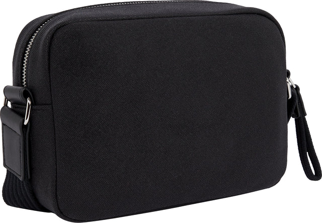 תיק טומי הילפיגר