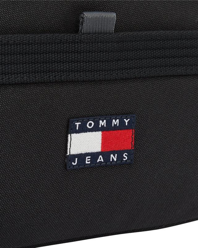 תיק טומי הילפיגר