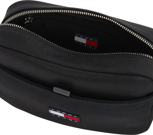 תיק טומי הילפיגר