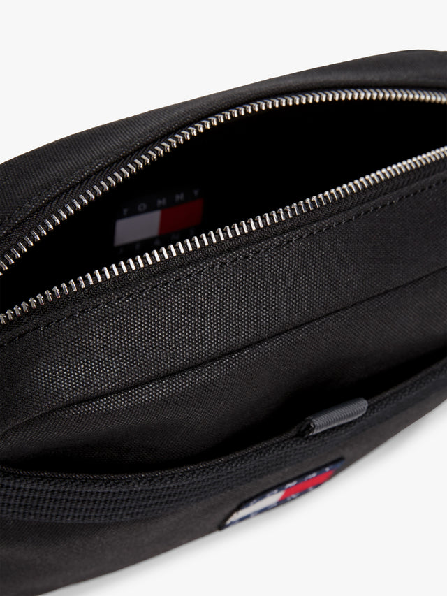 תיק טומי הילפיגר