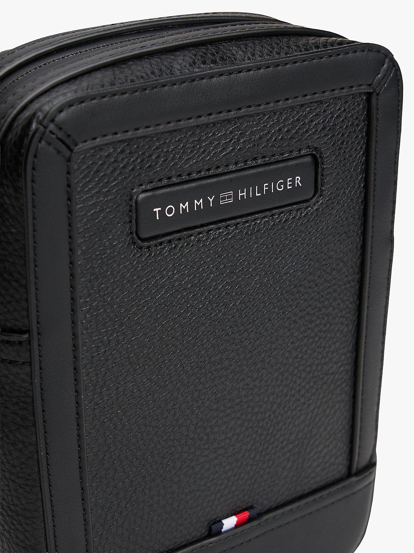 Tommy Hilfiger Central Mini Reporter Bag