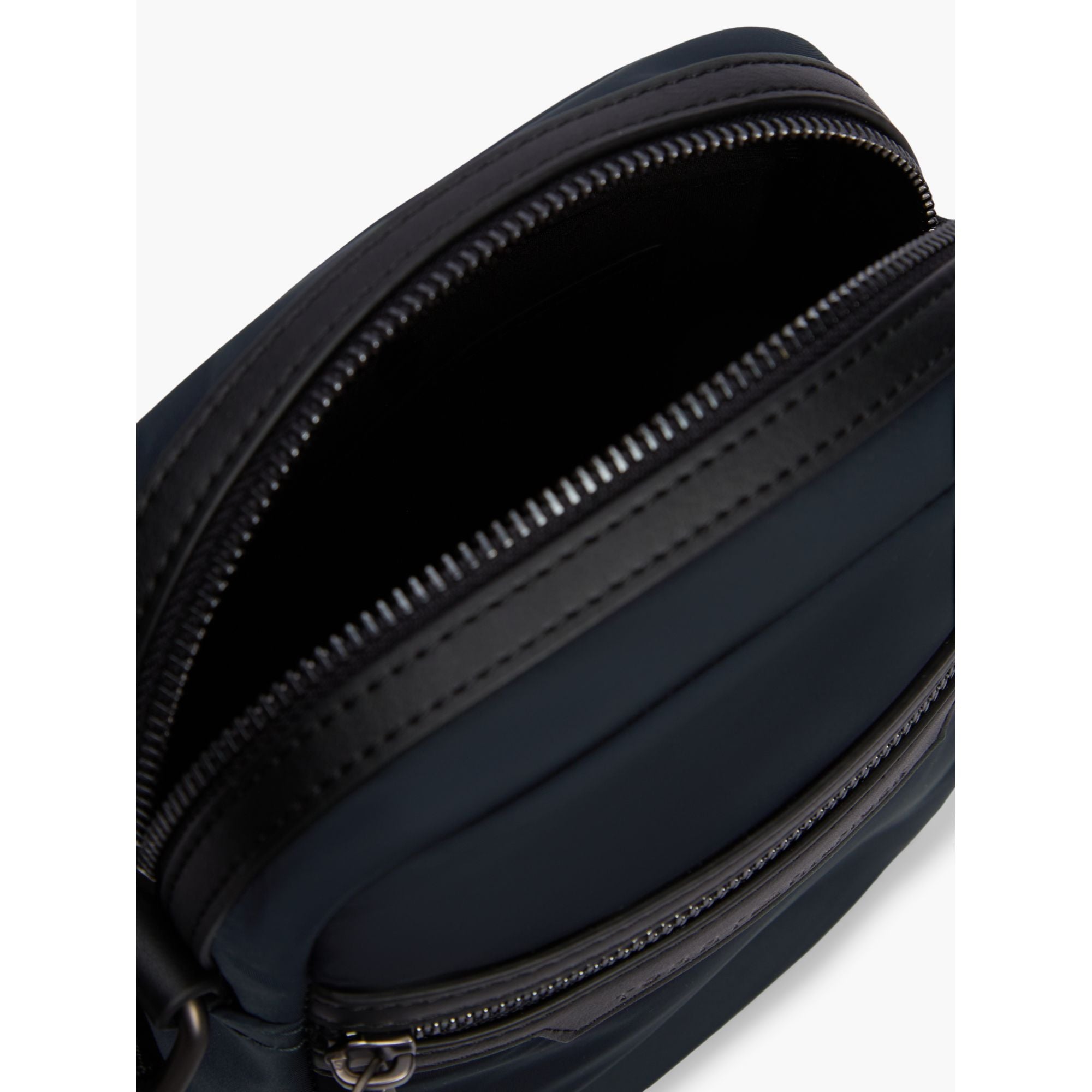 حقيبة تومي هيلفيجر Nylon Mini Reporter