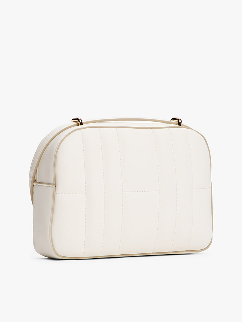 תיק טומי הילפיגר Monogram Quilted Camera Crossbody