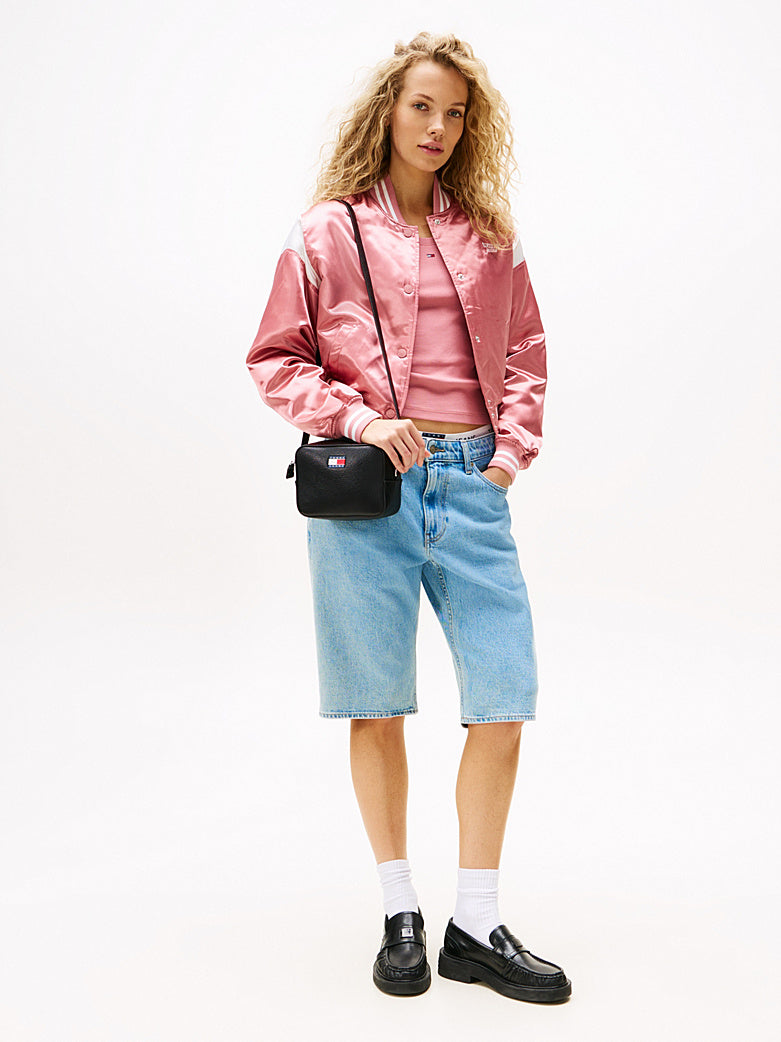 תיק טומי הילפיגר Tonal Badge Crossbody Camera