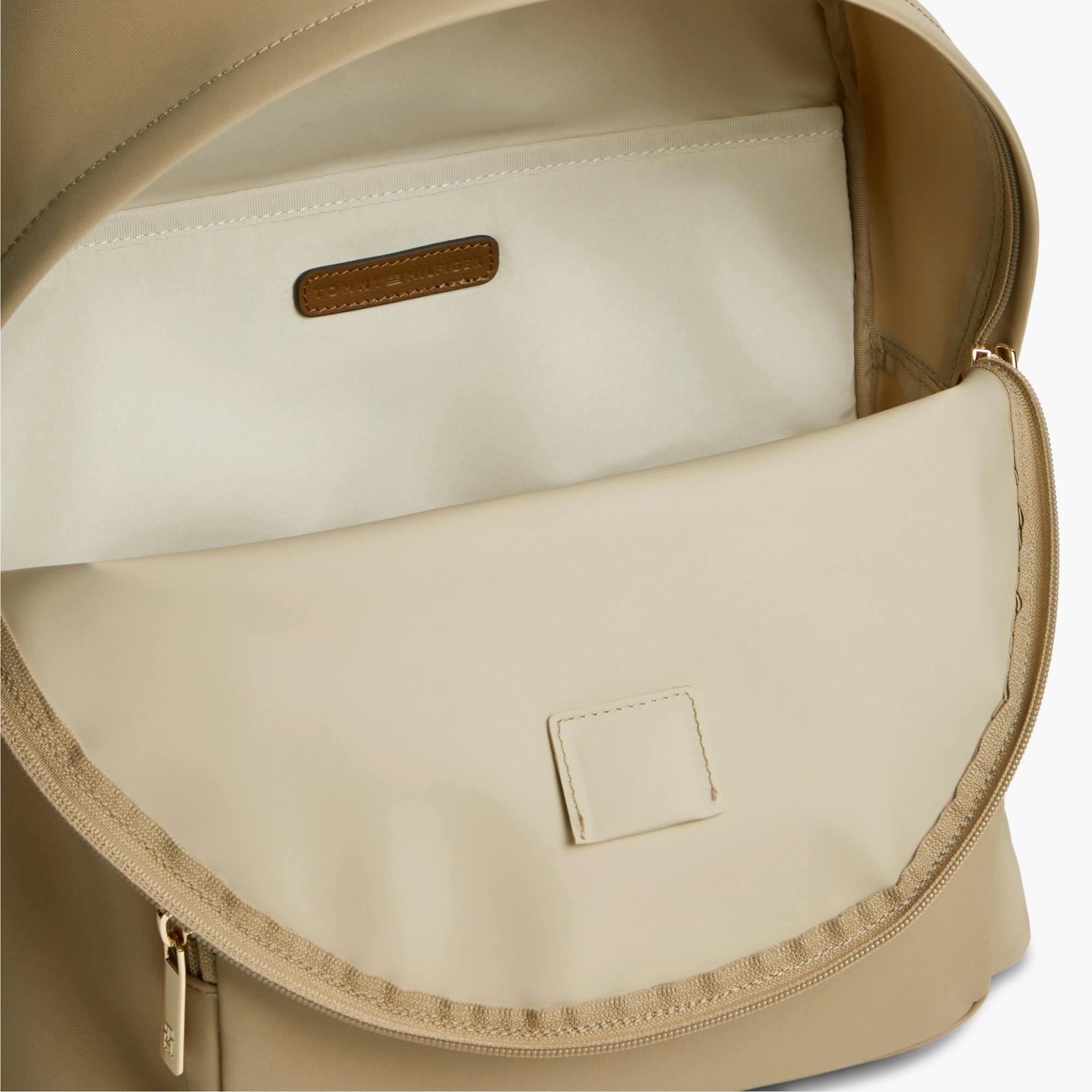 Tommy Hilfiger Popette Dome Bag