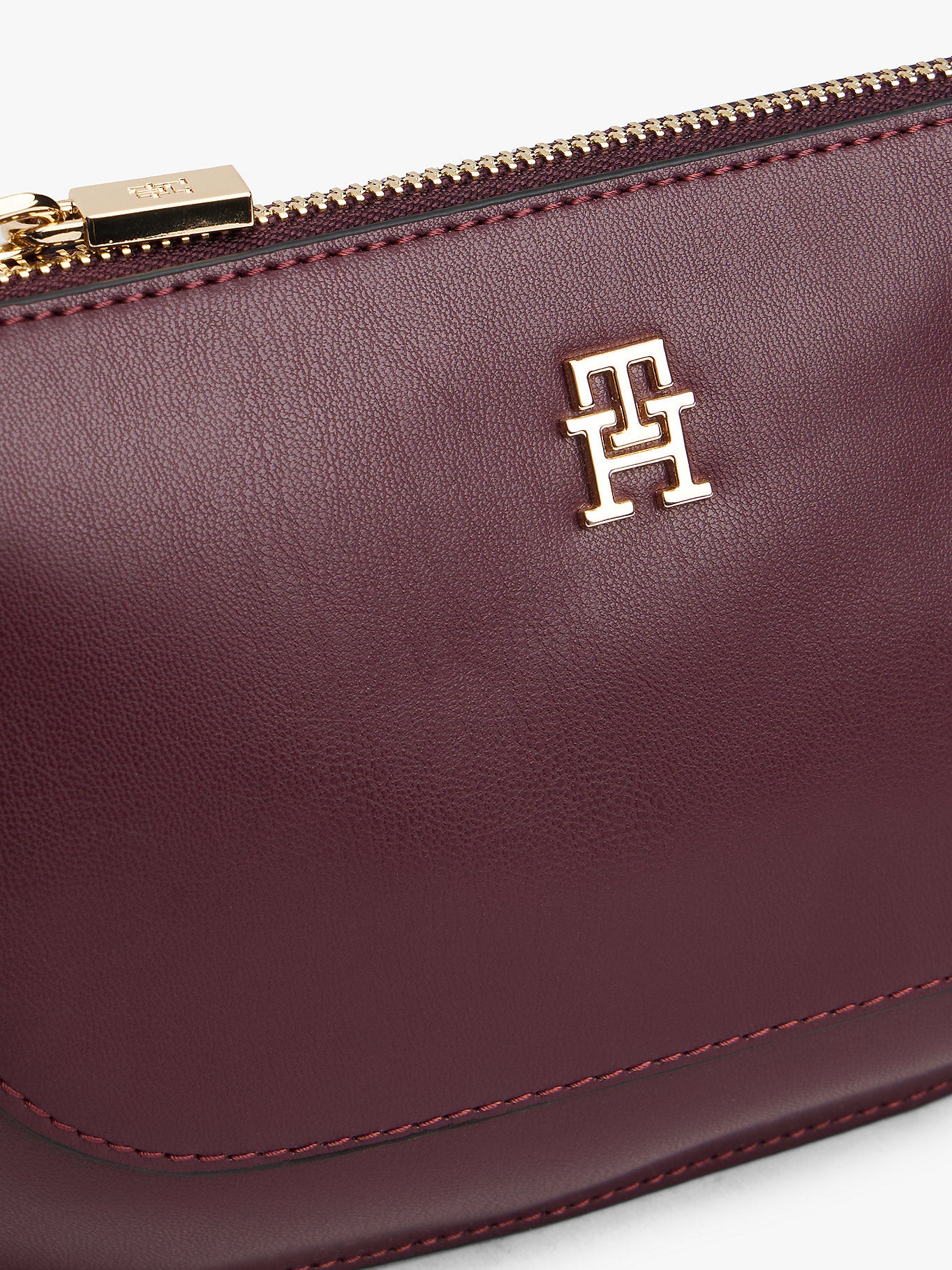 Tommy Hilfiger Glam Mini Chain Crossover Bag