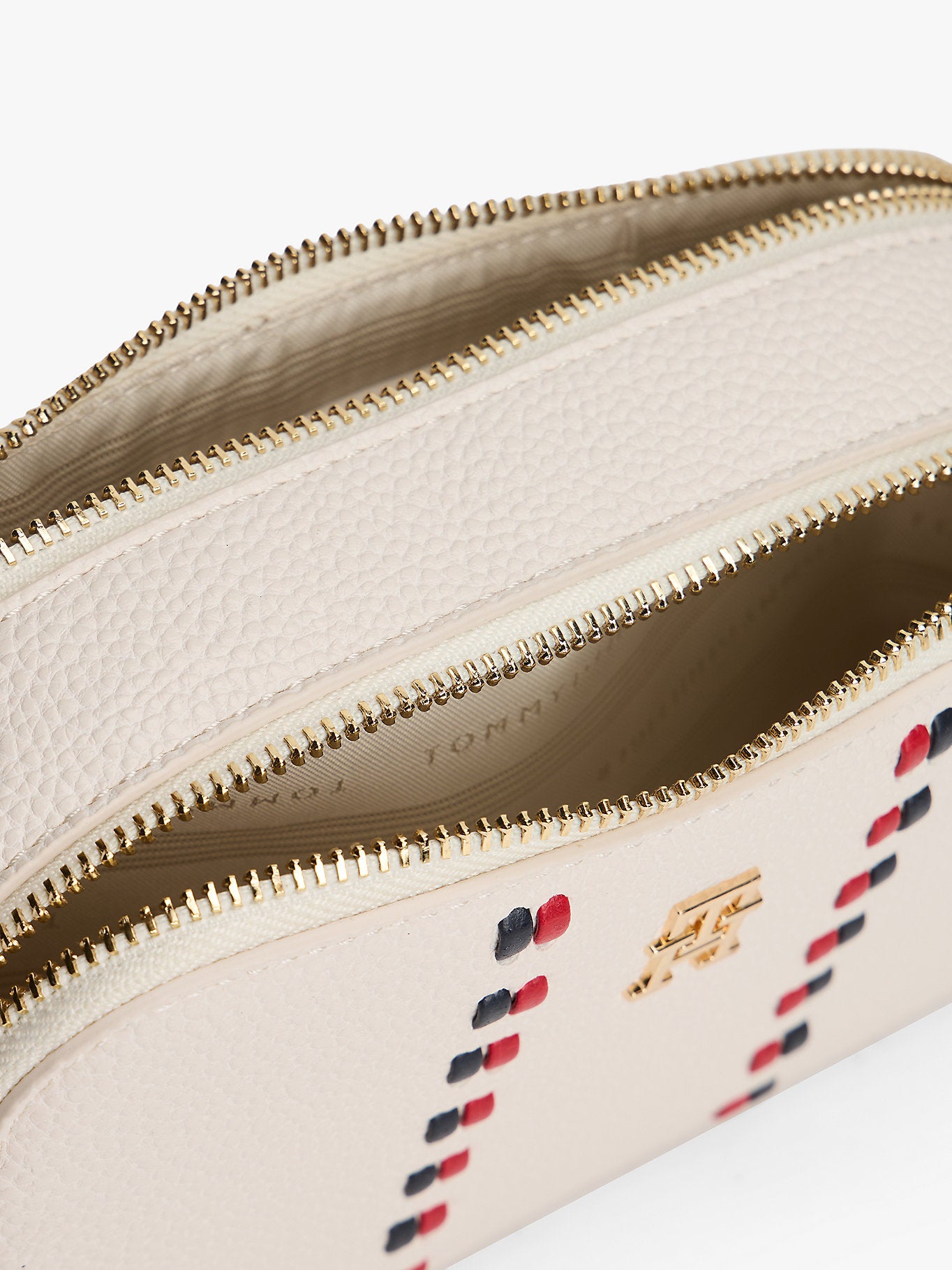 Tommy Hilfiger Timeless Camera Bag