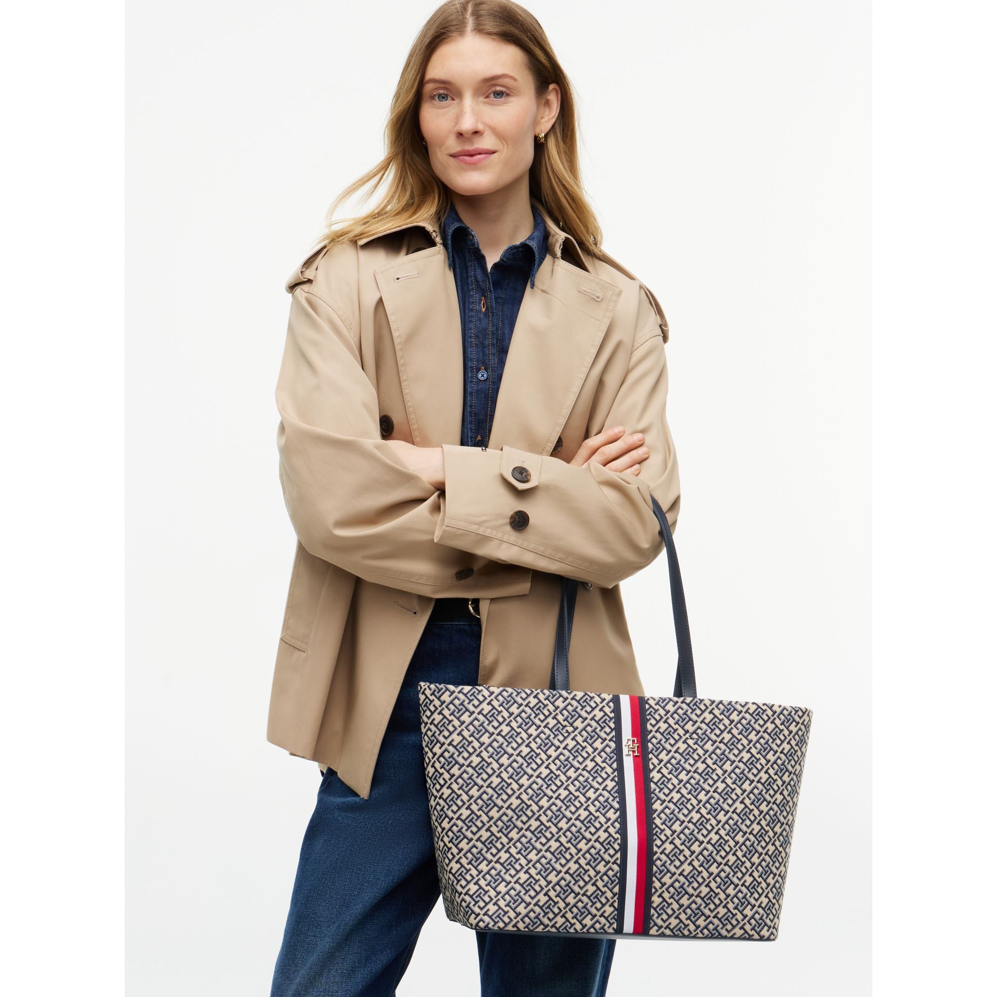 תיק טומי הילפיגר Jacquard Ess Tote