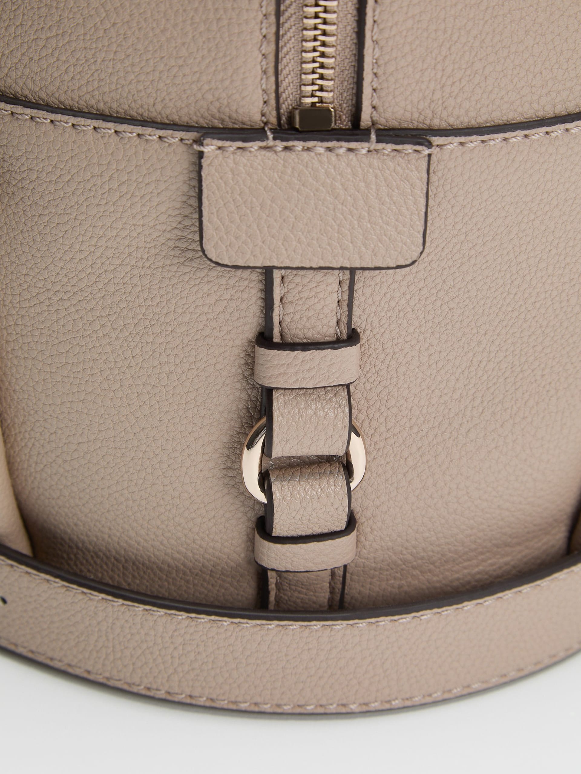 حقيبة جيس Danya Satchel