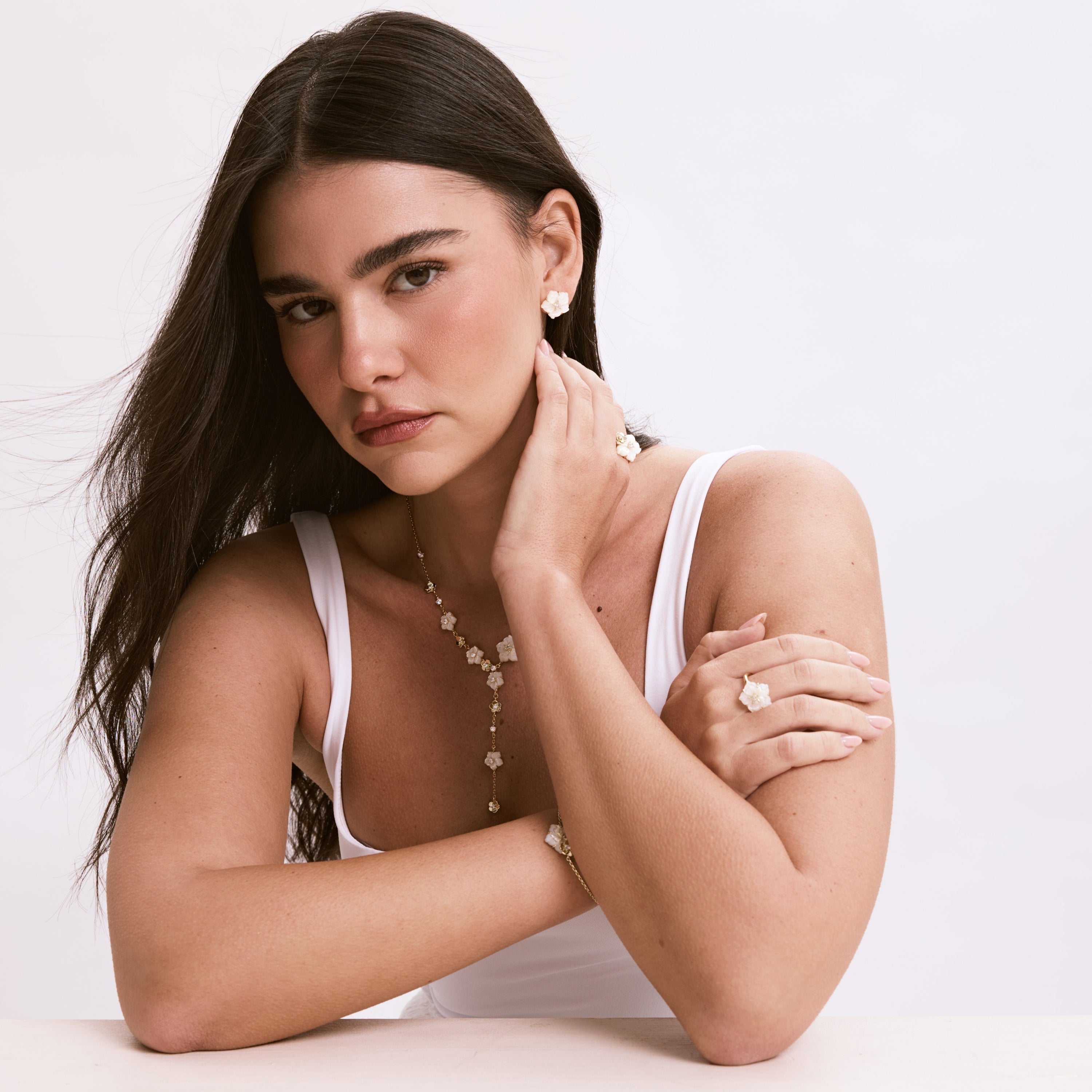 עגילים דנון