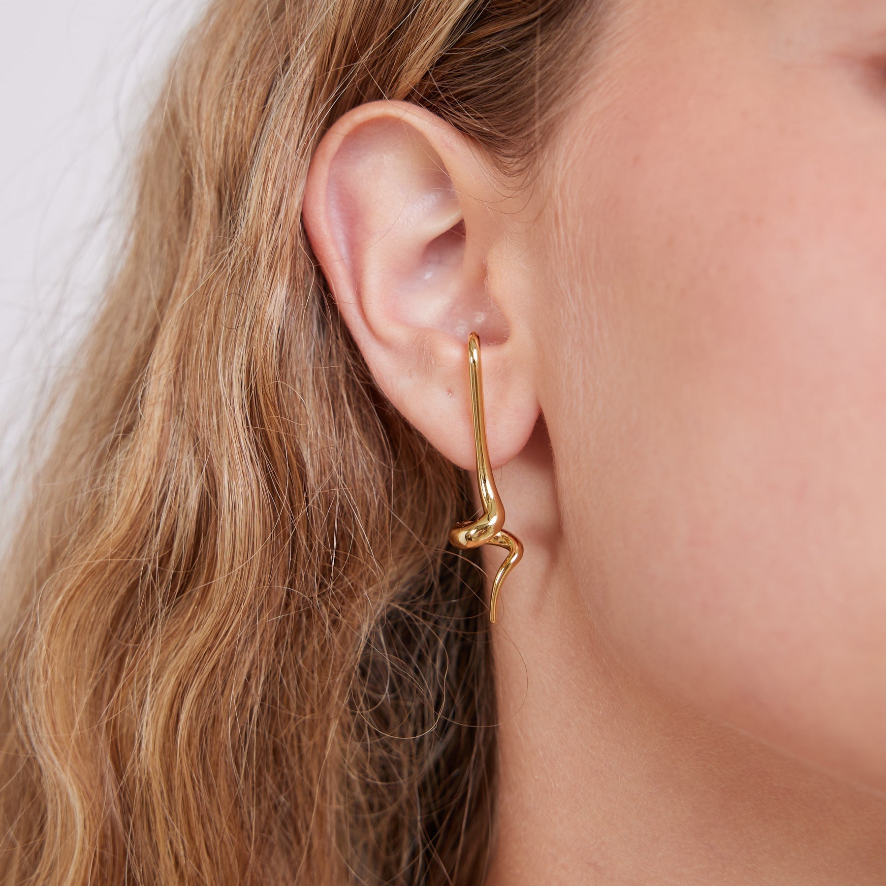 اقراط دانون