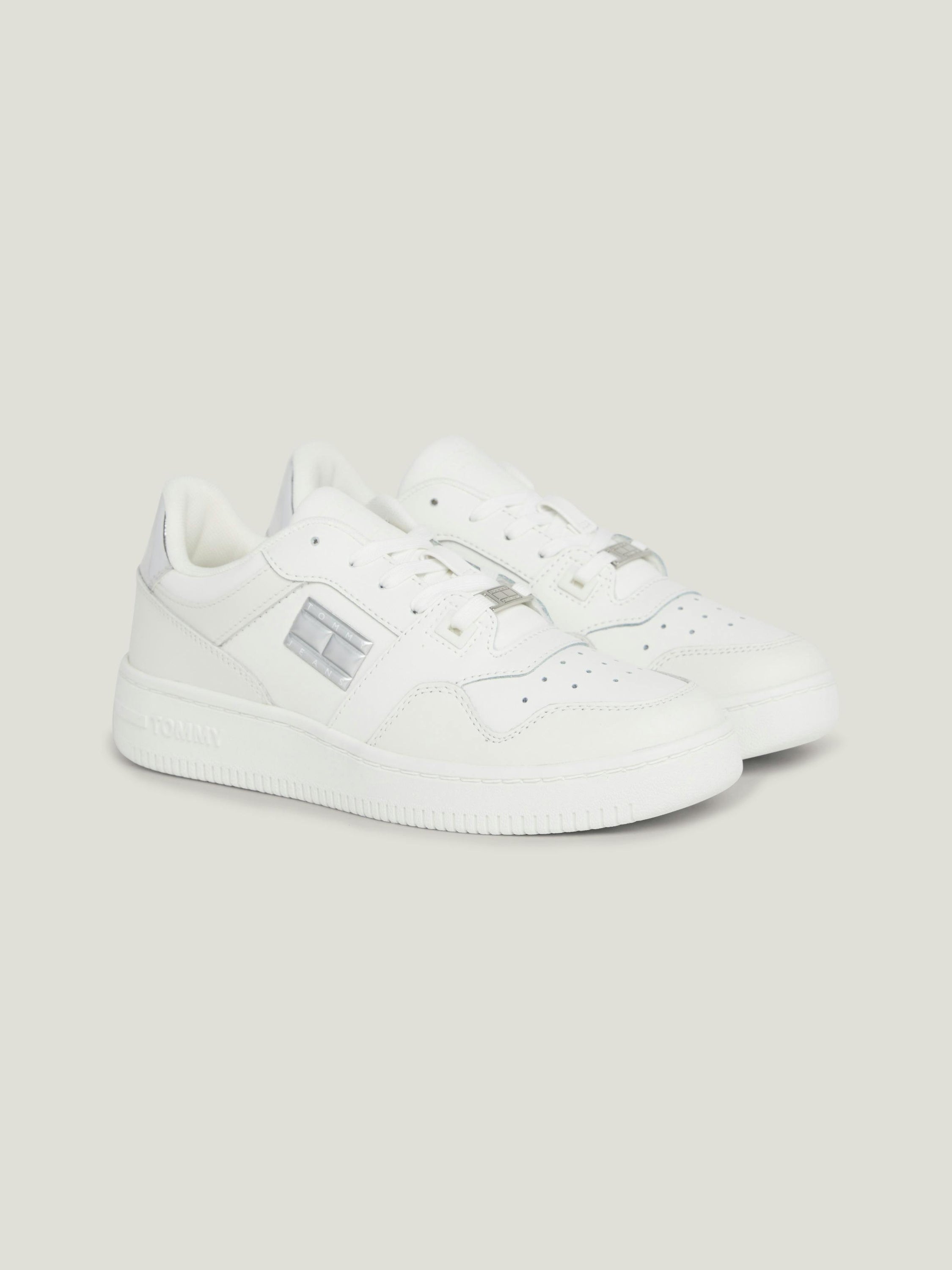 סניקרס טומי הילפיגר Retro Basket Mirror