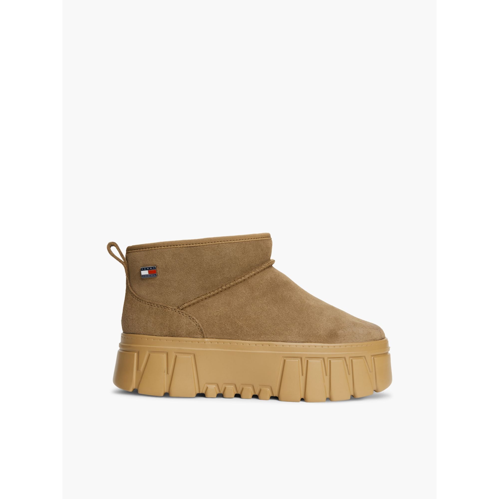 حذاء تومي هيلفيجر Suede Platform Boots Wl