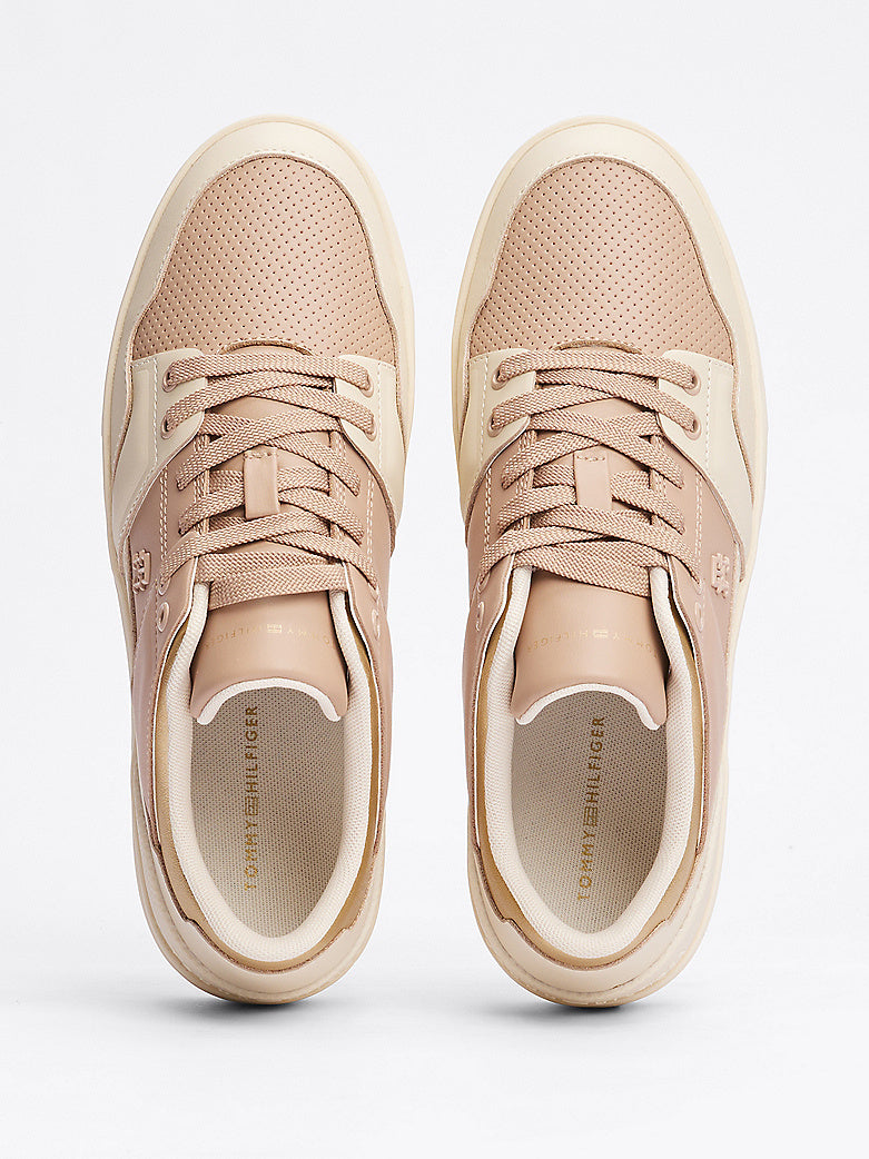 סניקרס טומי הילפיגר Basketball Trainers