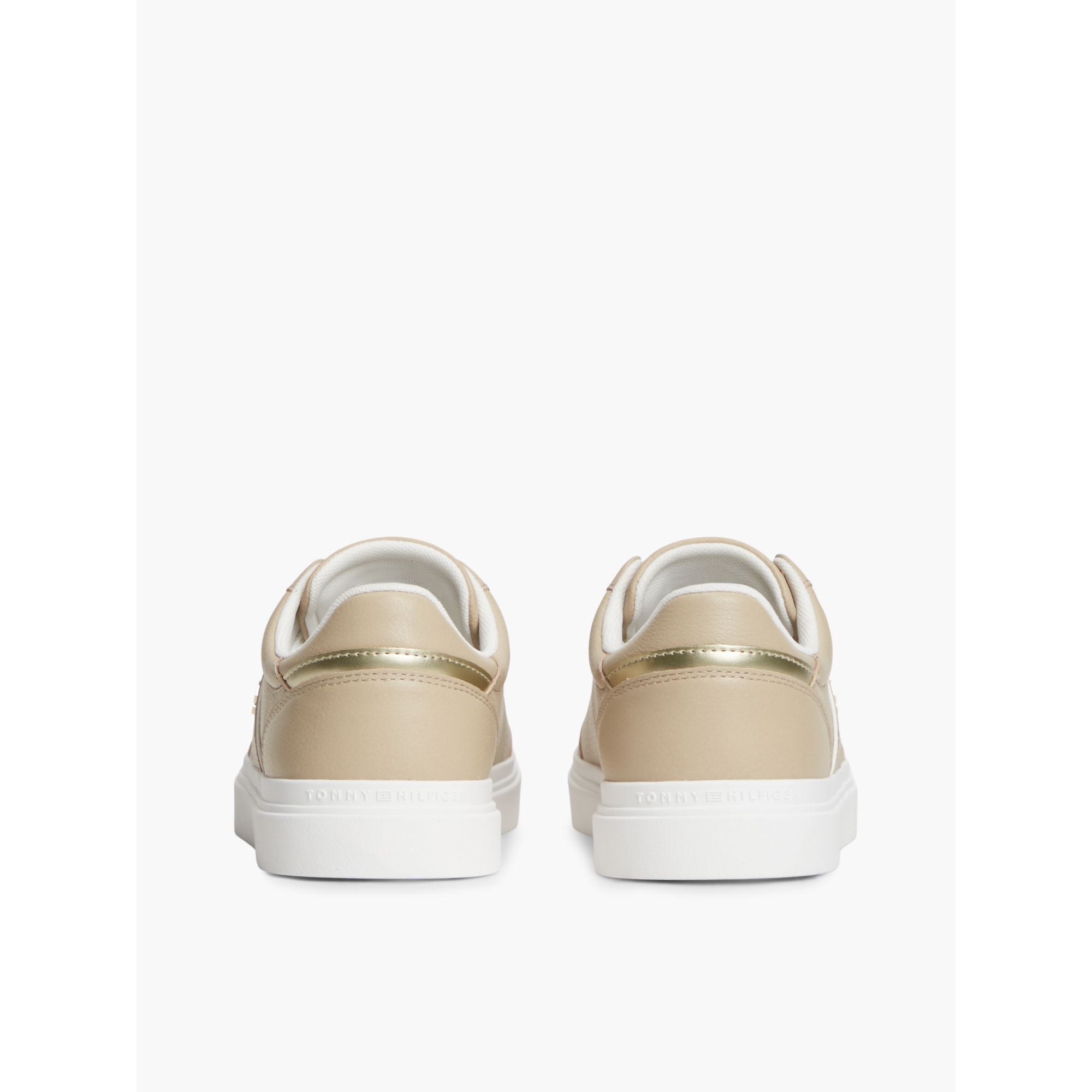 حذاء تومي هيلفيجر Feminine Cupsole