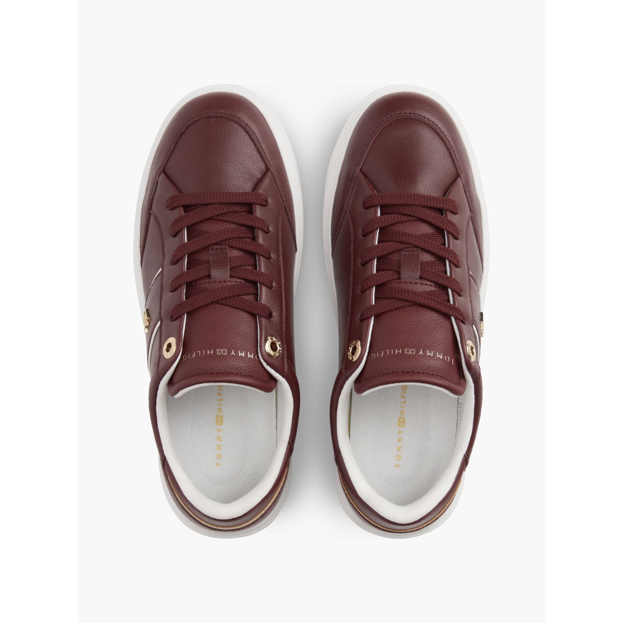 حذاء تومي هيلفيجر Feminine Cupsole