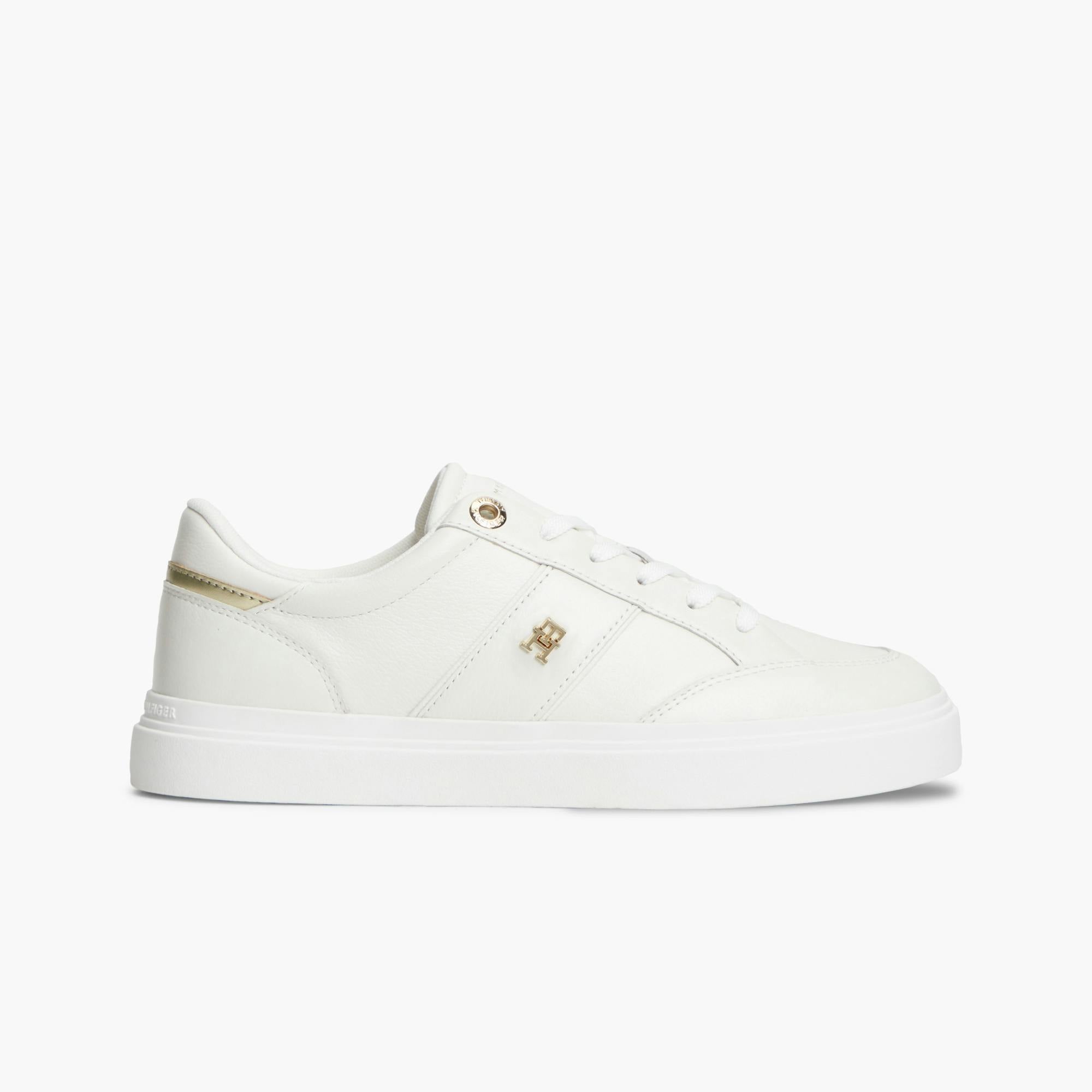 حذاء تومي هيلفيجر Feminine Cupsole
