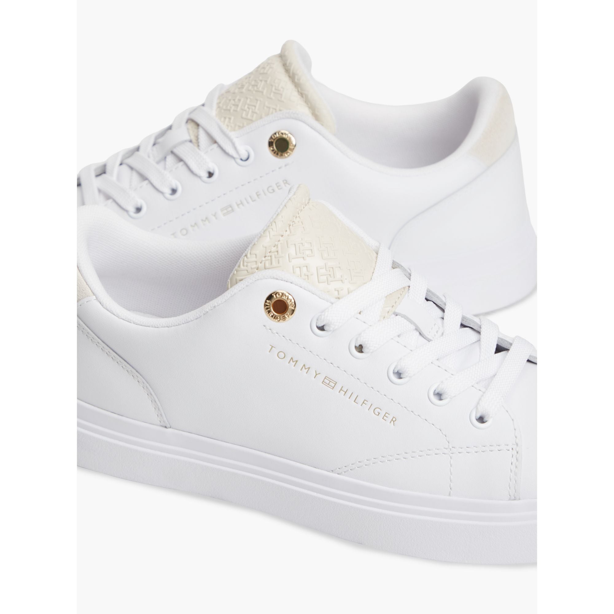 حذاء سنيكر تومي هيلفيجر Feminine Cupsole Monogram
