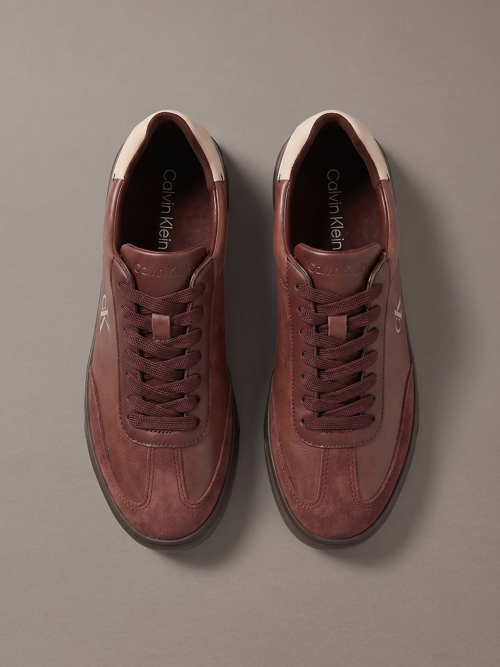 Calvin Klein Low Pro Cups Wingt Text Lth Sue Sneaker