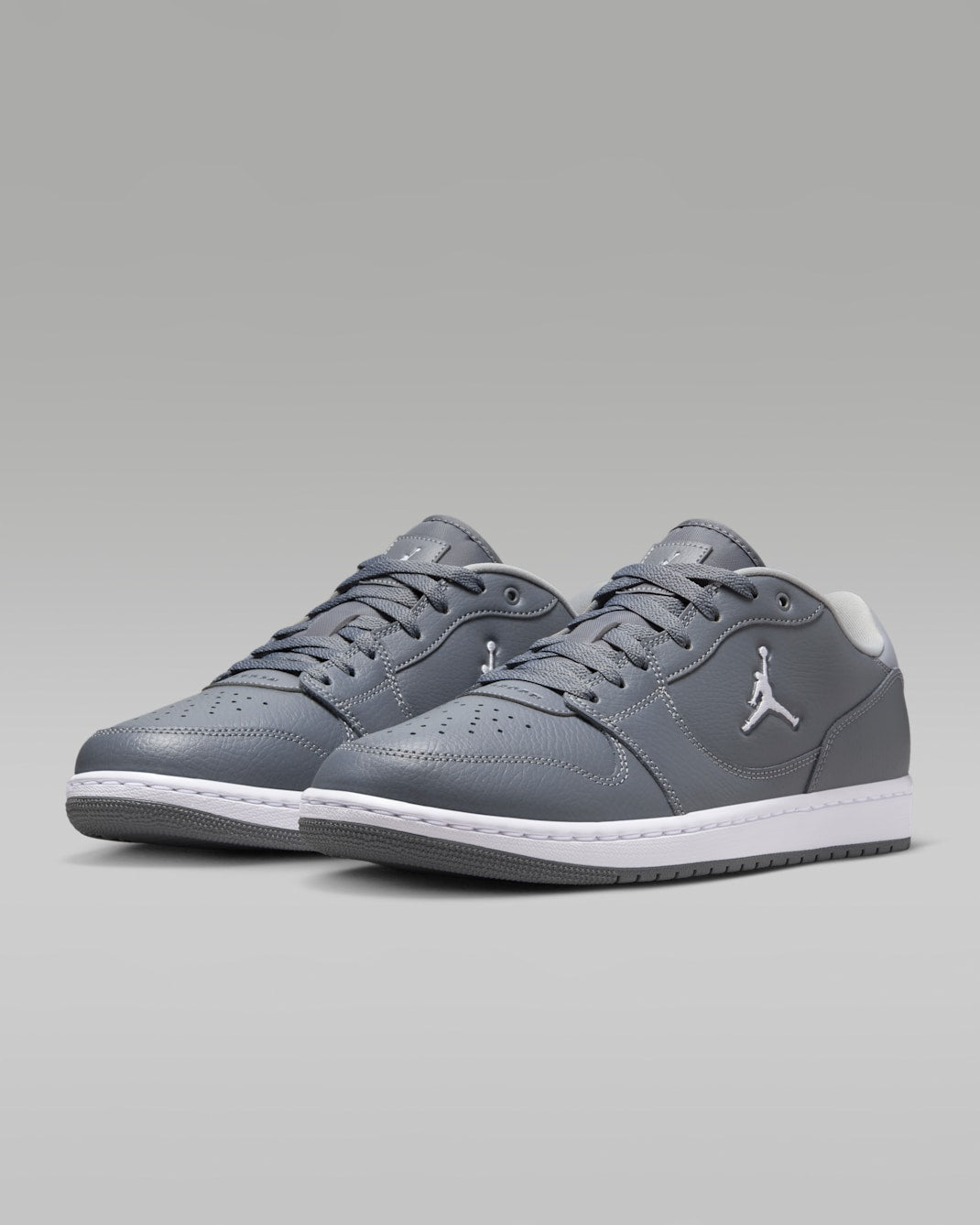 Nike Jordan Court Connect Low Sneaker