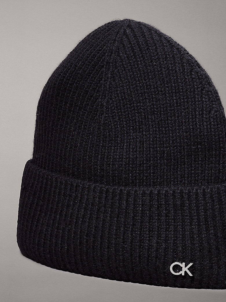 כובע קלווין קליין