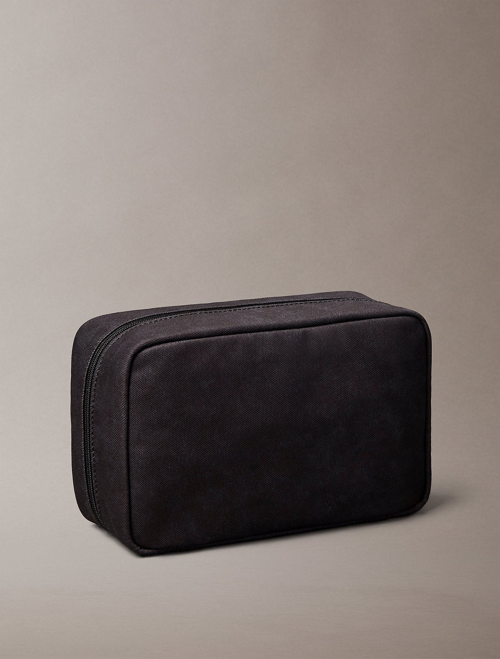 תיק קלווין קליין Graphic Washbag