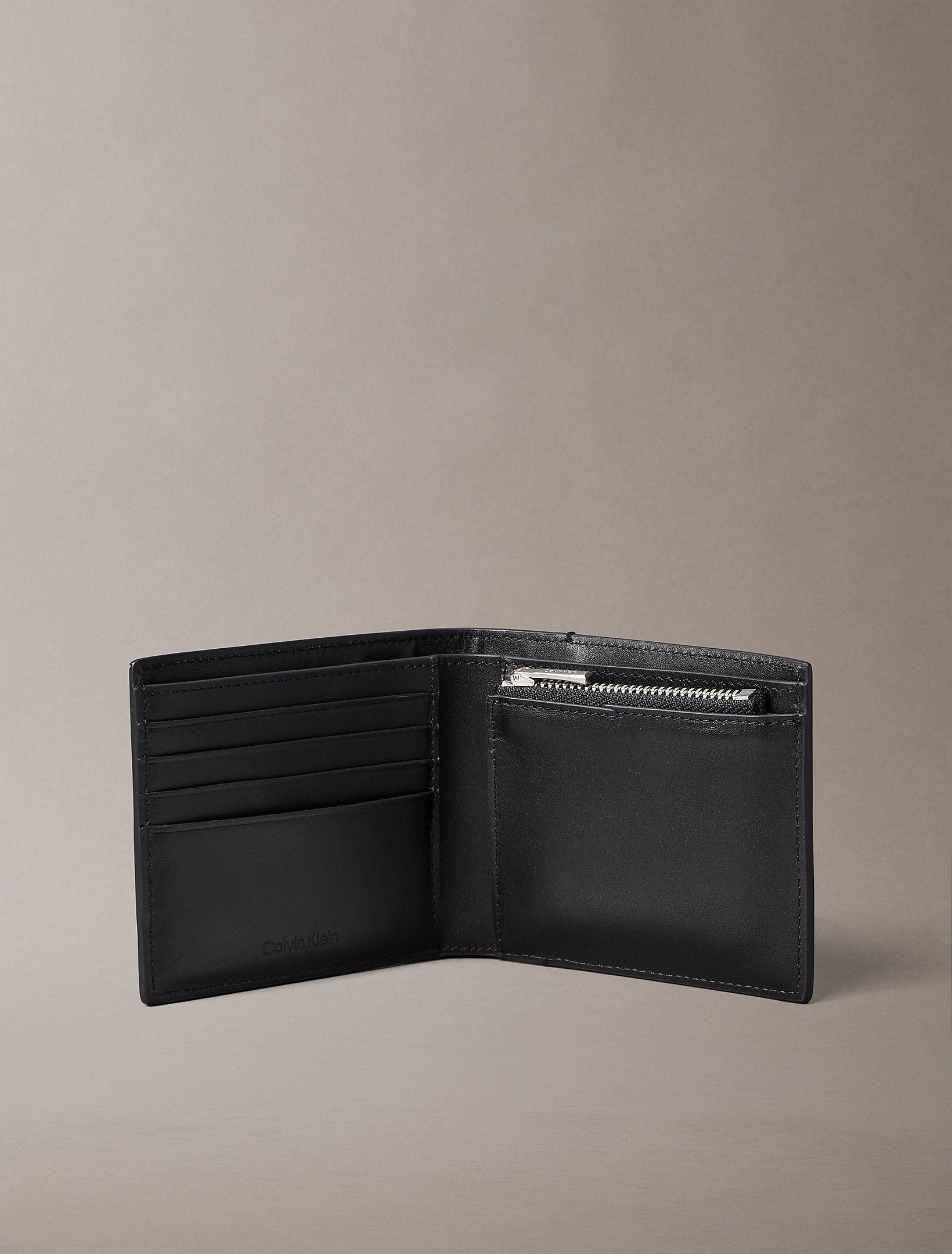 ארנק קלווין קליין Graphic Billfold W Coin