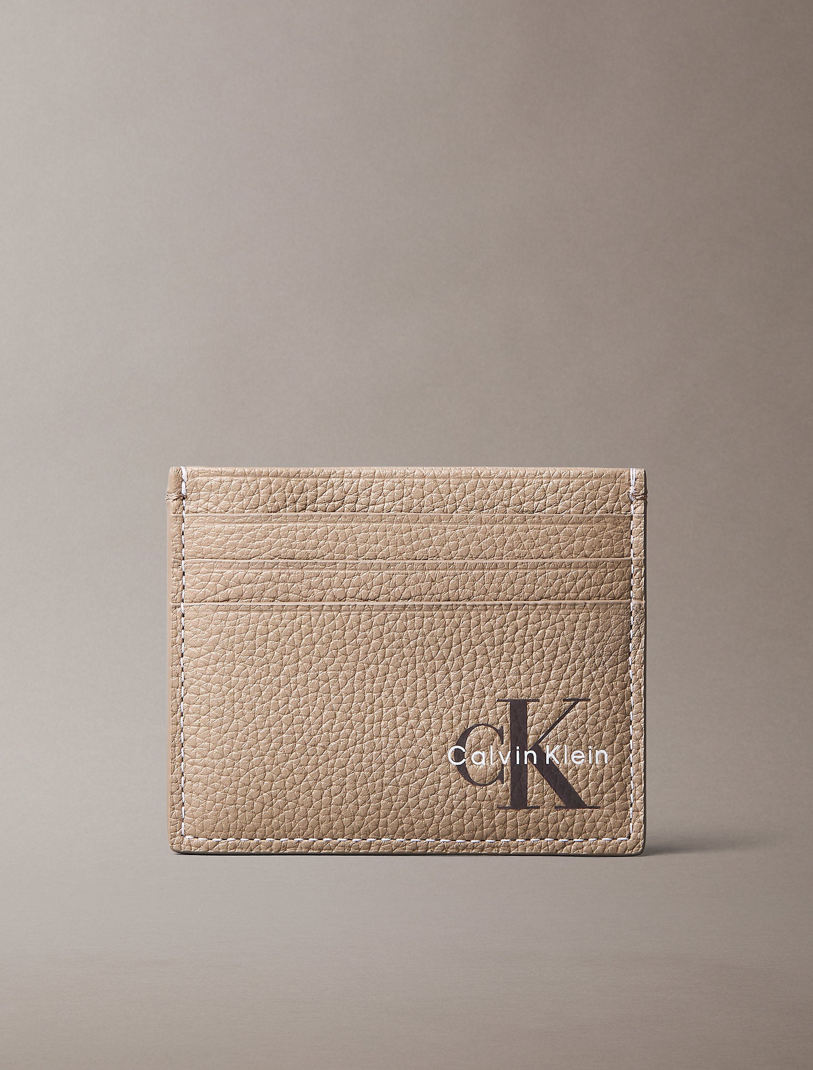ארנק קלווין קליין Bold Pebble Cardholder