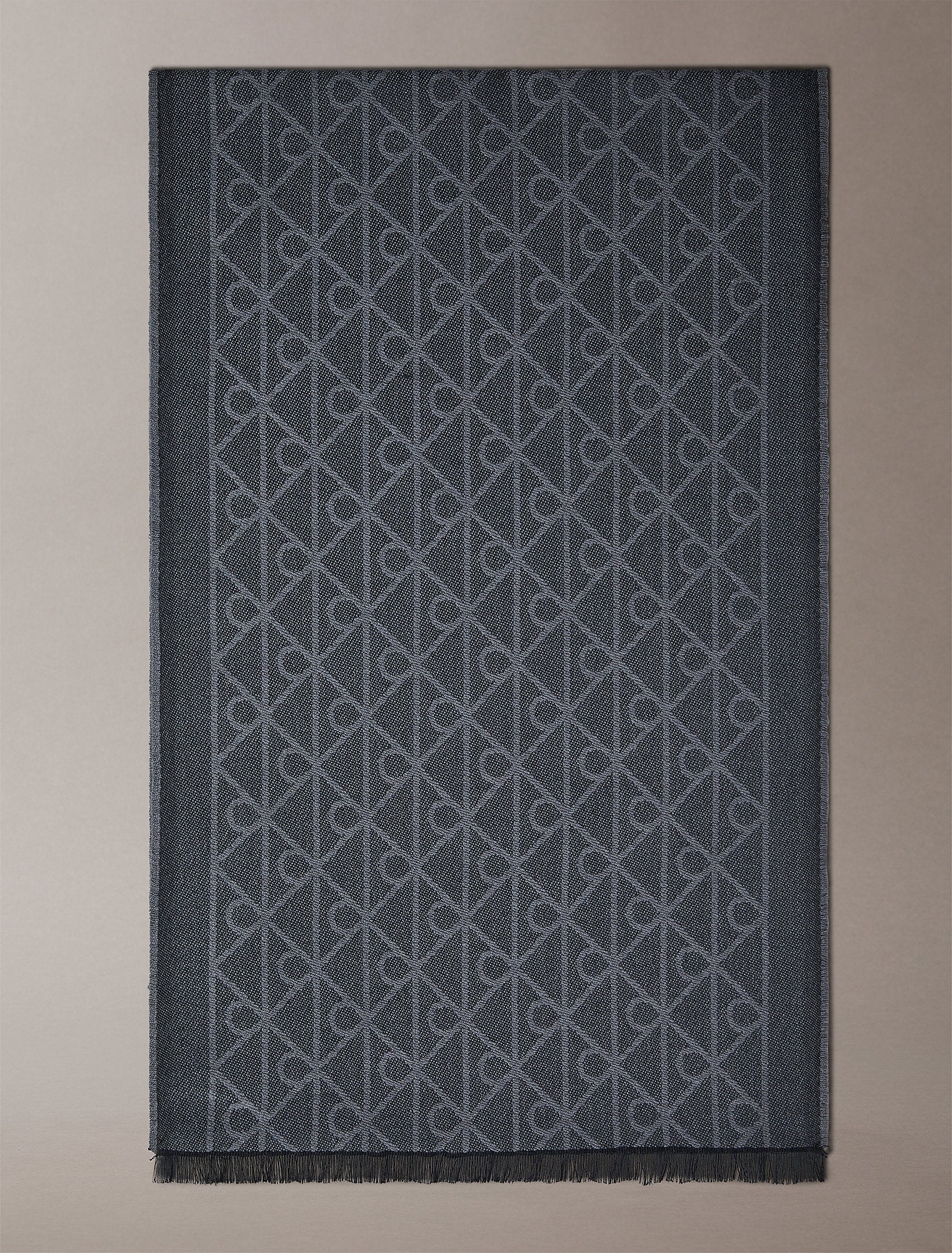 وشاح كالفين كلاين Tonal Aop Wool Lw