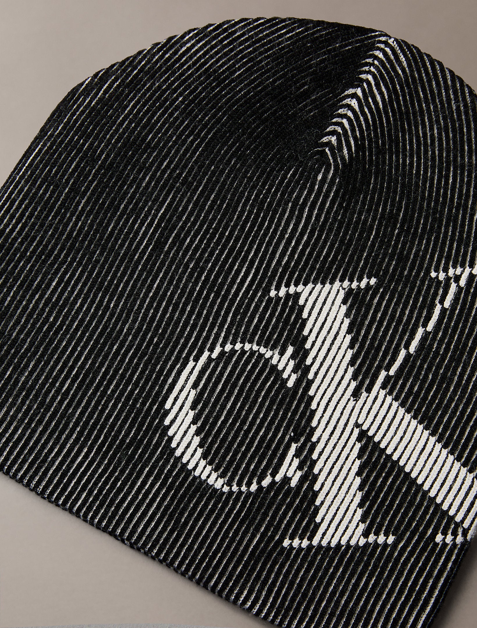 כובע קלווין קליין Bold Graphic Skullcap Beanie