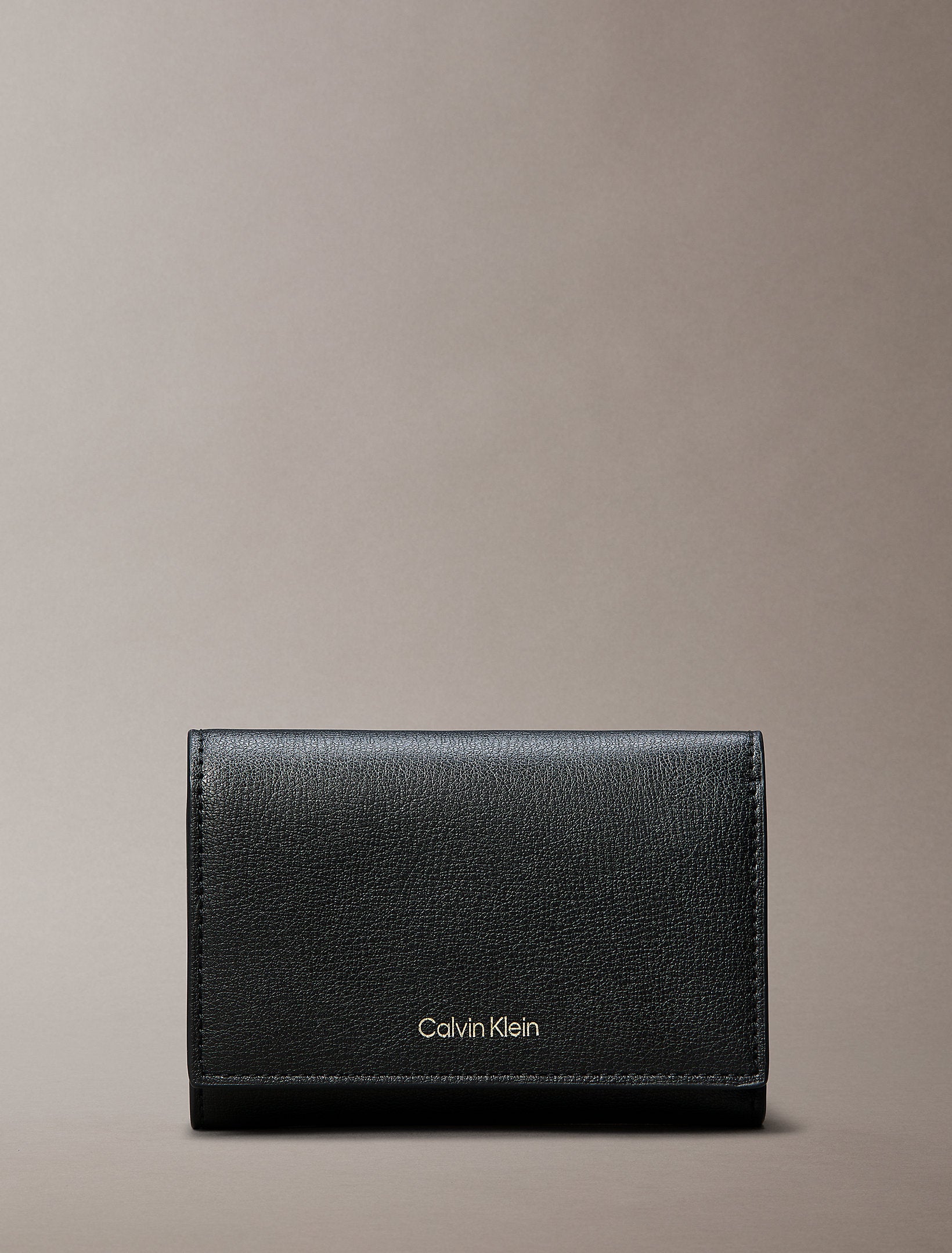 Calvin Klein Trifold With Zip Pocket Wallet