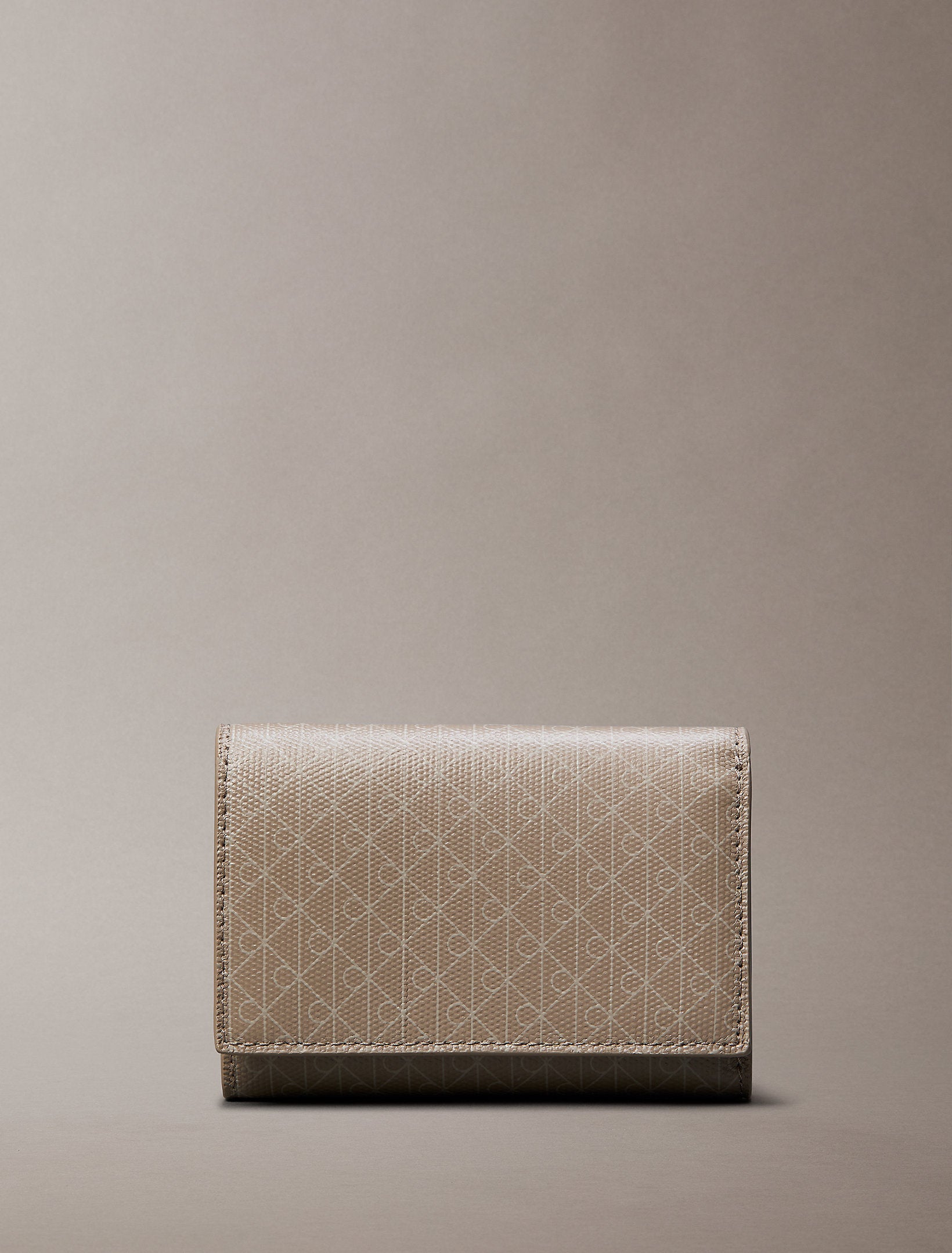 Calvin Klein Trifold With Zip Pocket Wallet